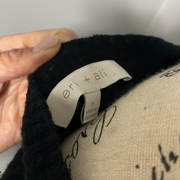 Eri + Ali sweater -lace overlay with puffed sleeves - Women size Small - Picture 5 of 6